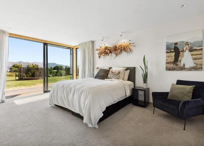 Luxury 4 Bedroom Ferienhaus