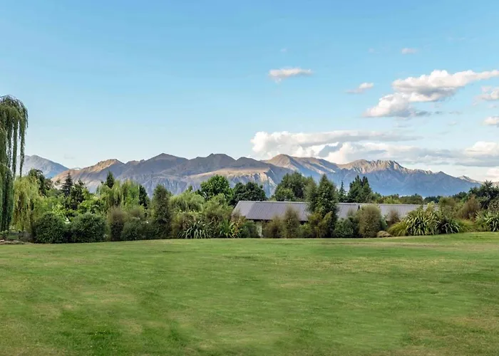 Luxury 4 Bedroom * Wanaka